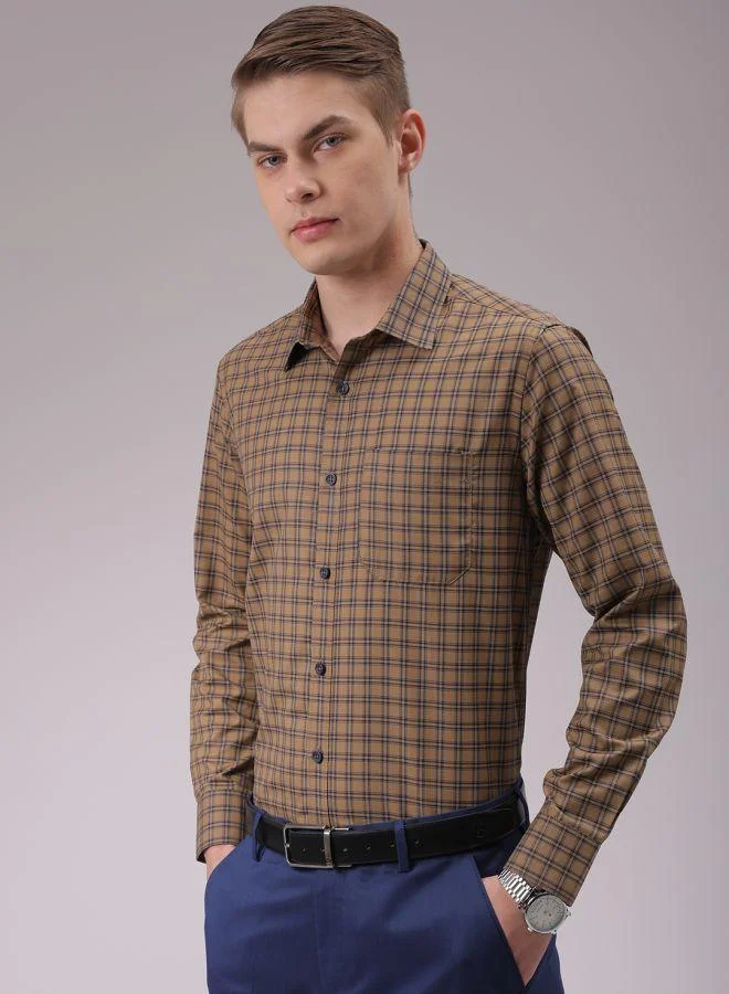 شركة المرآب الهندية Men Slim Fit Checkered Full Sleeves Cutaway Collar Formal Shirt