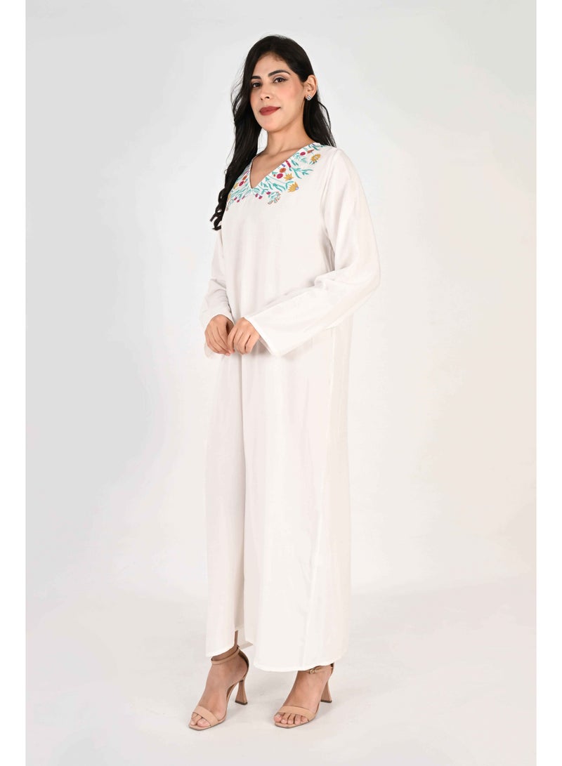 Linelle Ladies Jalabiya – White Base with V Neck and Embroidered Detailing - Image 4