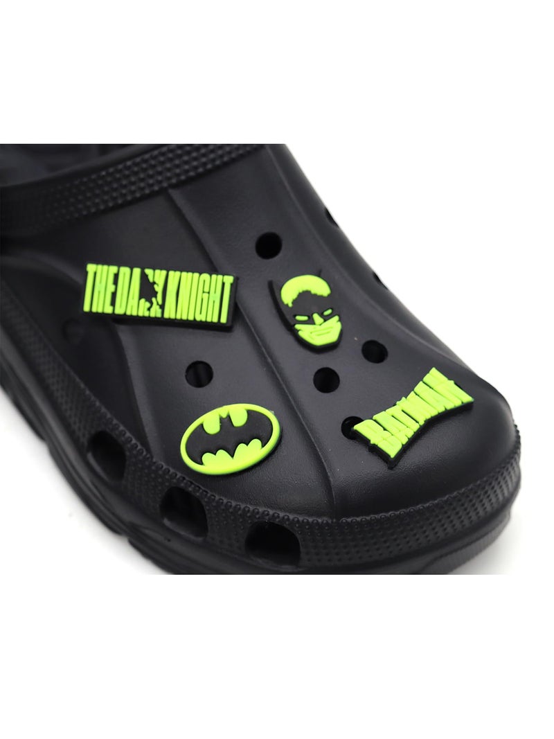 SVAAR Batman Men's Clogs With Authentic Batman Charms And Adjustable Back Strap Black, 7 UK - Image 3