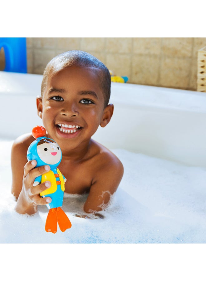 مونشكين Munchkin Baby’s First Bath Gift Set 18M+ 3 Pack Baby Bath Toys with Temperature Duck, Swimming Toy & Water Play - Image 4