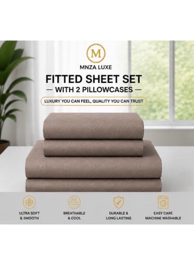 طقم ملاءة سرير مطاطية من الألياف الدقيقة بتصميم مربعات من MNZA LUXE، ملاءة مطاطية واحدة + غطاءا وسادة | فائق النعومة، قابل للتهوية ومقاوم للتجاعيد | بني فاتح - Image 4