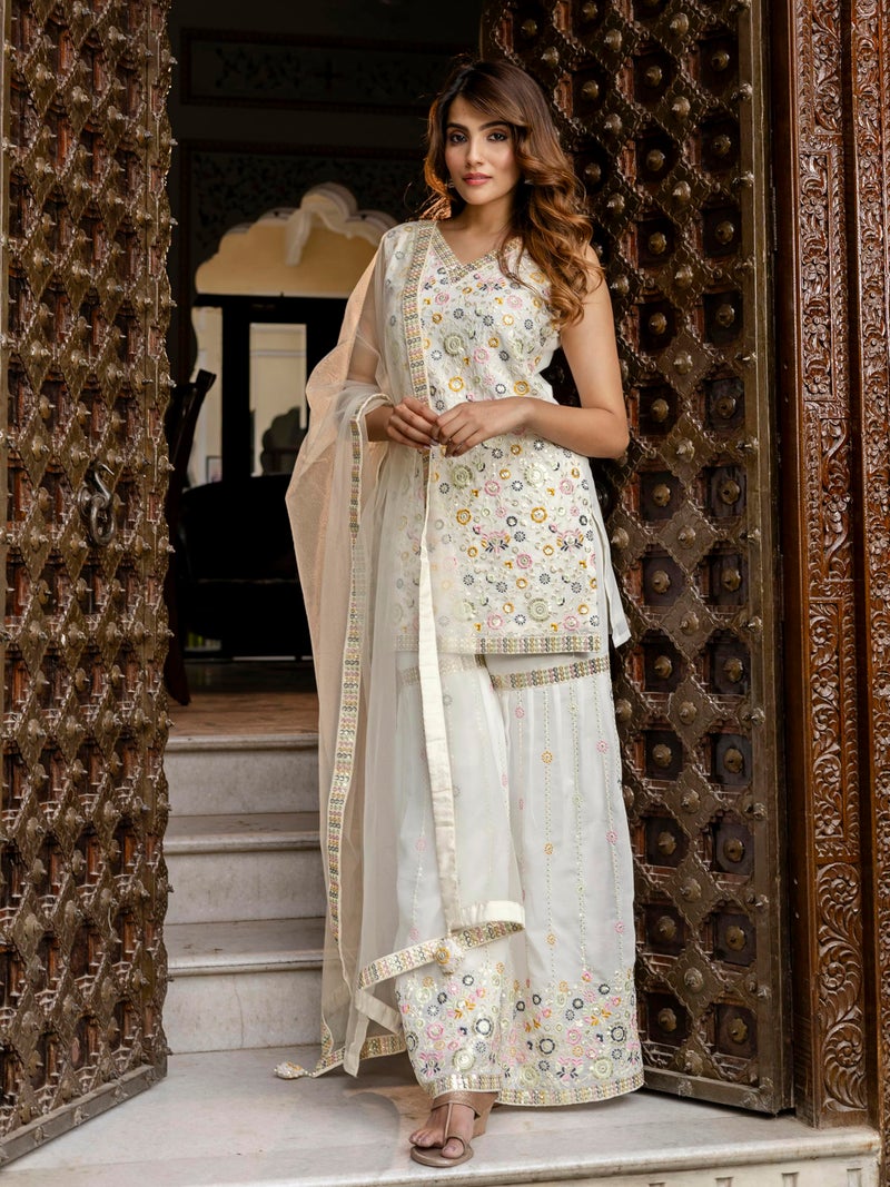 TRENDMALLS مجموعة كورتا شراورة مع دوبتة مطرزة من جورجيت للنساء (G302-OffWhite-M) - Image 3