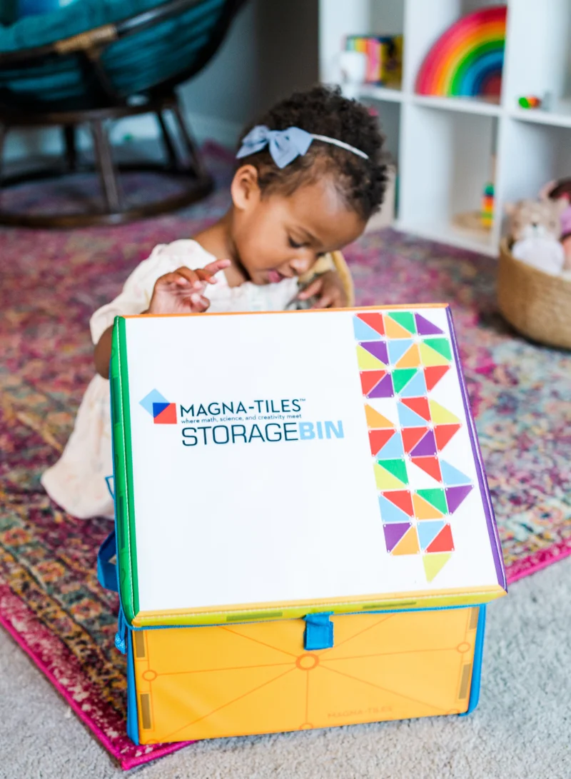MAGNA-TILES Storage Bin and Interactive Play Mat