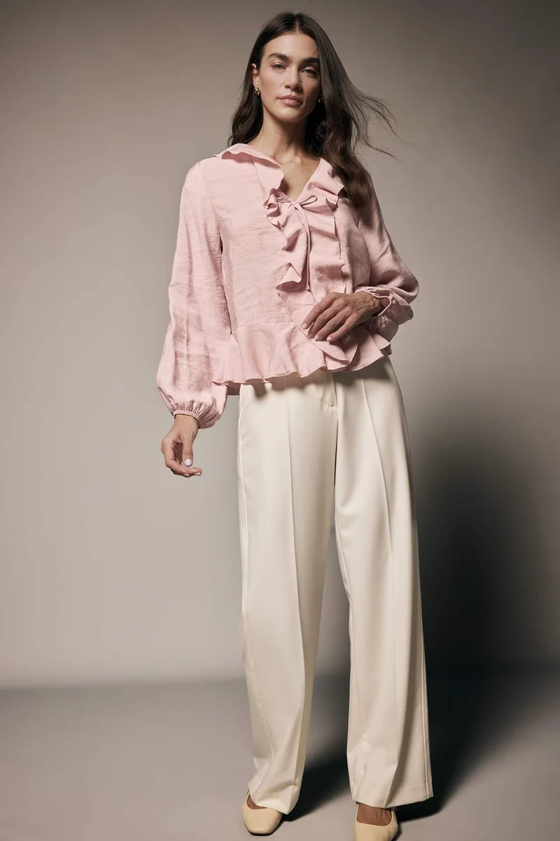 ديفاكتو Ruffled Modal Blouse