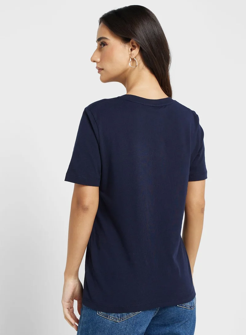 TOMMY HILFIGER Crew Neck Logo T-Shirt