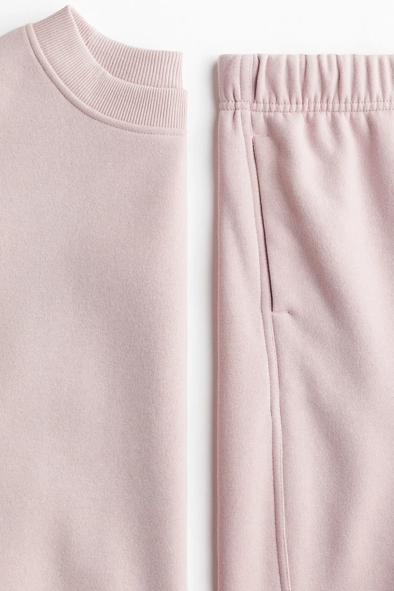 H&M 2-piece sweatshirt and joggers set
