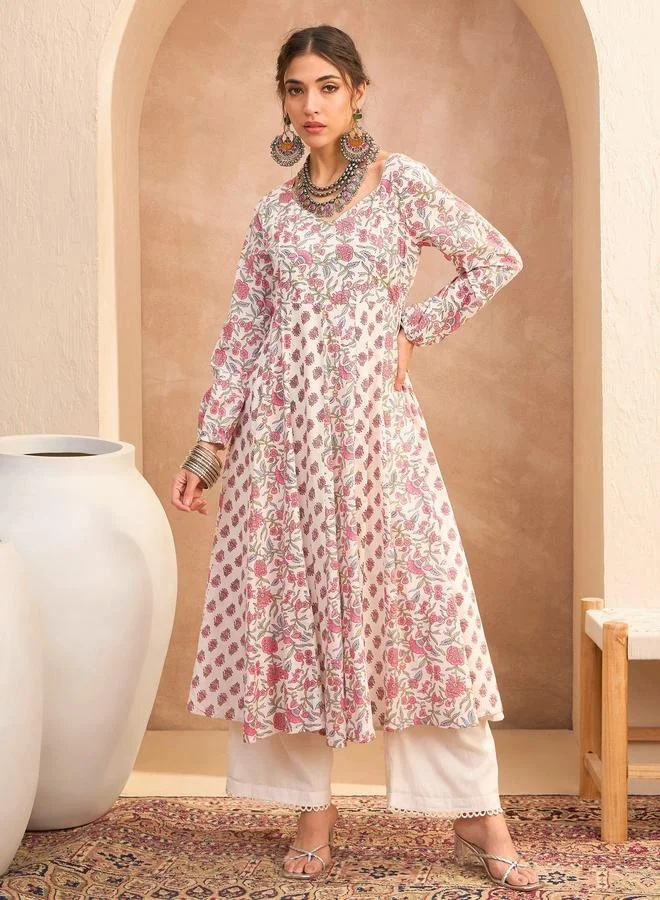 SASSAFRAS Sassafras White Floral Sweetheart Neck Anarkali Kurta