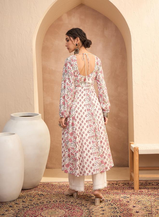 ساسافراس أناركالي كورتا أبيض بزهر أبيض وياقة قلب - Image 5