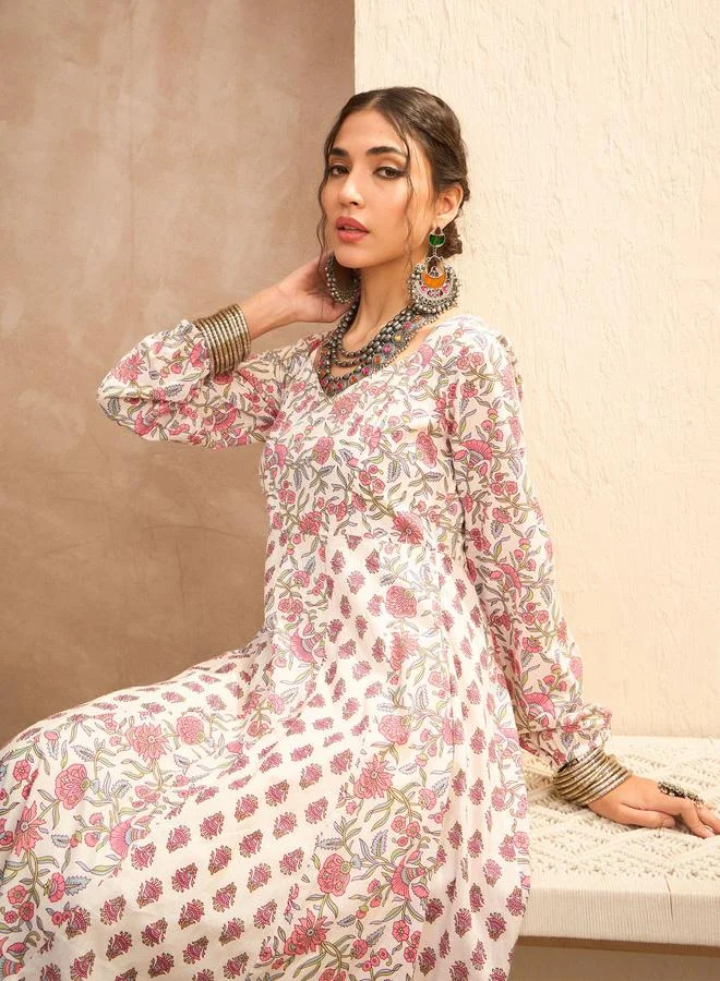 SASSAFRAS Sassafras White Floral Sweetheart Neck Anarkali Kurta