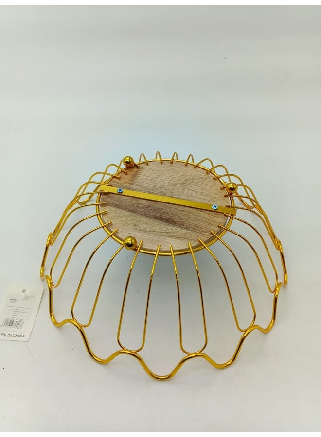 Genaric سلة فواكه معدنية ذهبية أنيقة مع قاعدة خشبية - Image 2