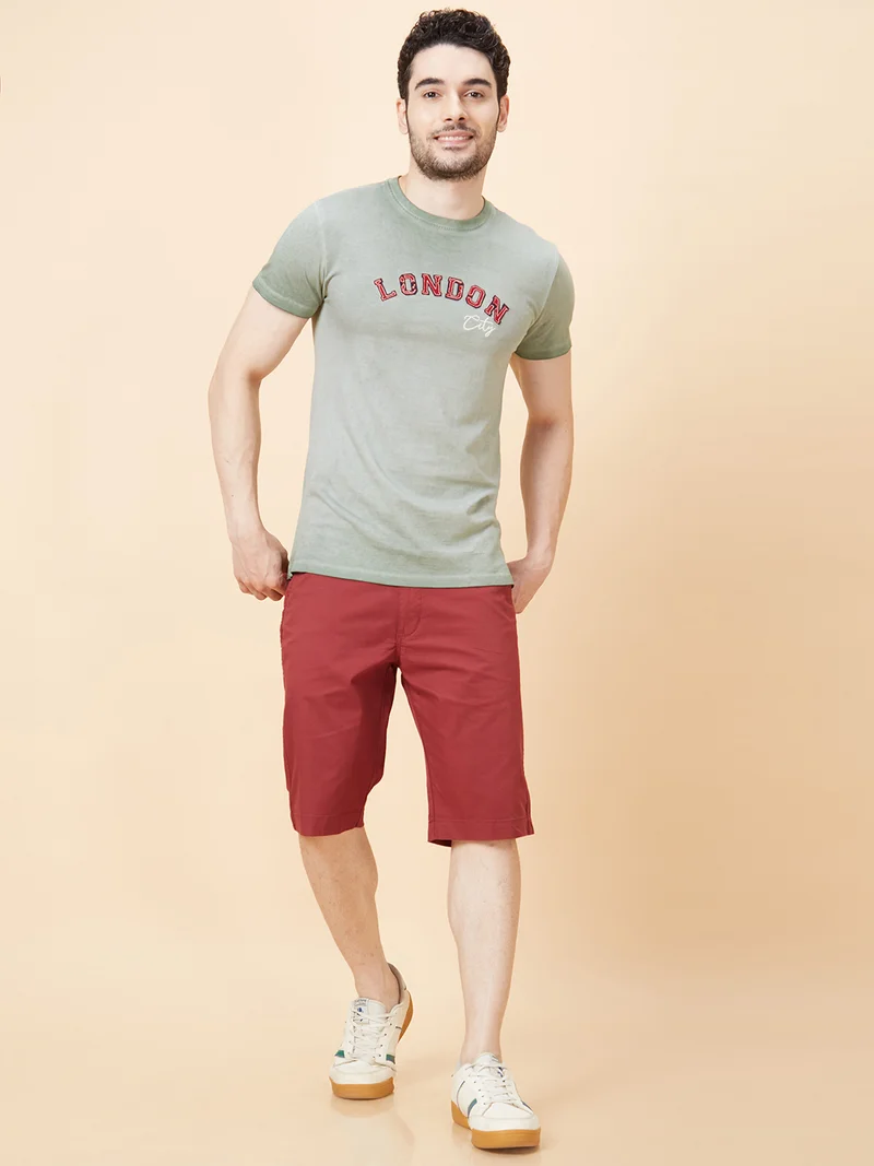 جلو باص شورت تشينو رجالي سادة بقصة منتظمة من جلوبس بلون عنابي