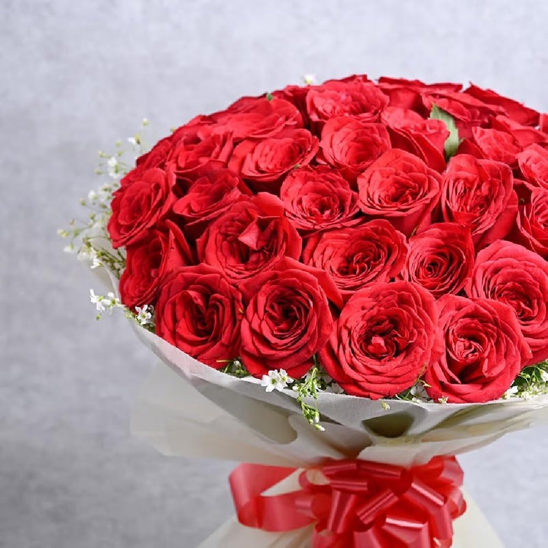 Floweraura FlowerAura Fresh Live Flower Bouquet of 50 Red Roses Flowers For Birthday Gift Anniversary Gift Wedding Gift Congratulations Gift Gift For Special Occasions Same Day Delivery  - Image 4