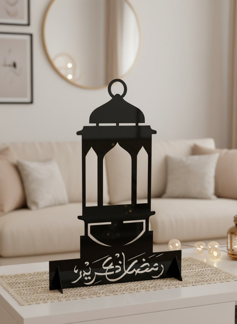 لوحة ديكور من الأكريليك على شكل فانوس رمضان مزخرف بعبارة رمضان كريم - Image 3