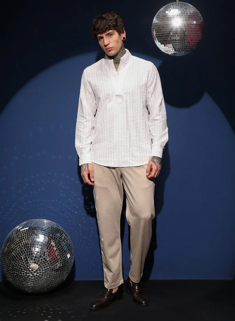 Campus Sutra Men's Daisy White Edge-Lined Half-Placket Shirt For Casual Wear | Spread Collar | Long Cuffed Sleeves | Half-Button Closure | Shirt Crafted With Comfort Fit For Everyday Wear