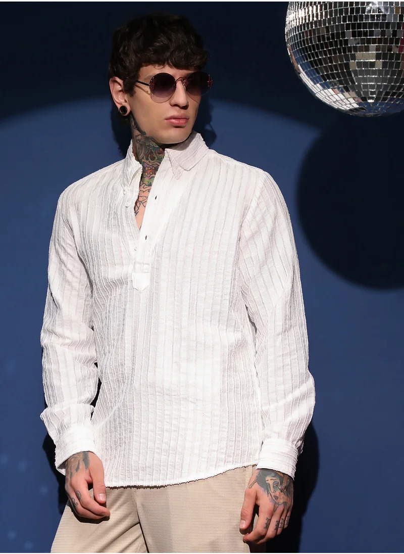 Campus Sutra Men's Daisy White Edge-Lined Half-Placket Shirt For Casual Wear | Spread Collar | Long Cuffed Sleeves | Half-Button Closure | Shirt Crafted With Comfort Fit For Everyday Wear