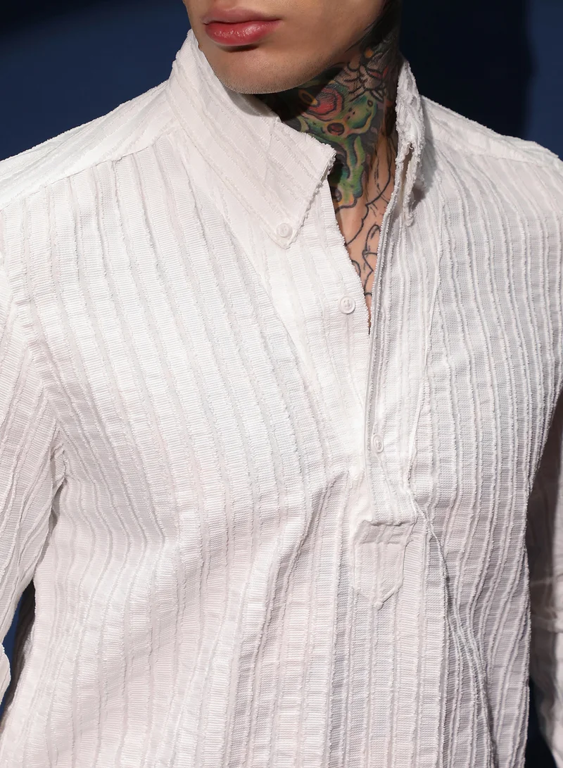 Campus Sutra Men's Daisy White Edge-Lined Half-Placket Shirt For Casual Wear | Spread Collar | Long Cuffed Sleeves | Half-Button Closure | Shirt Crafted With Comfort Fit For Everyday Wear