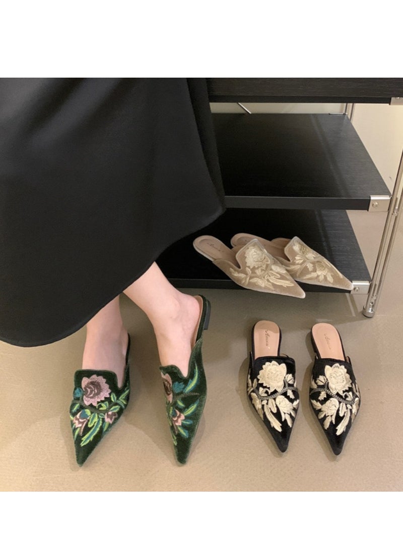Women's Fashionable Embroidered Sandals And Slippers  - Image 3