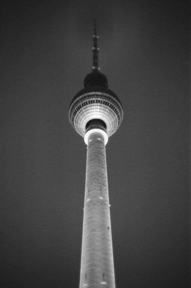 Ilford 1887710 DELTA 3200 Professional, Black and White Print Film, 135 (35 mm), ISO 3200, 36 Exposures - Image 3