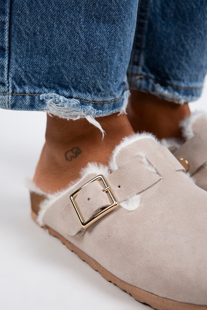 Manijero Manjero Zeta Shearling Women's Genuine Leather Buckle Belted Shearling Beige Suede Slippers  - Image 2
