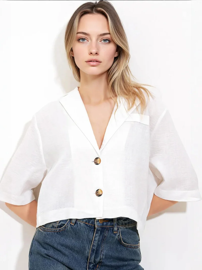 بيغ دارت جاكيت قصير بنقشة بارزة وياقة قميص