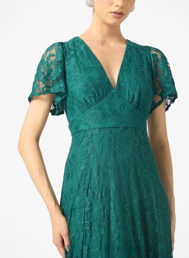 مايا فستان ماكسي بياقة على شكل  ورباط خلفي بتفاصيل دانتيل - Image 3