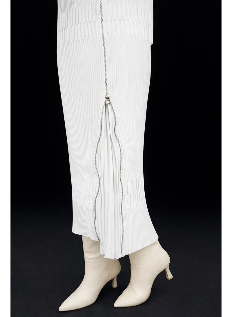 ميس وينس Zipper-Detail Pleated Midi Skirt - White