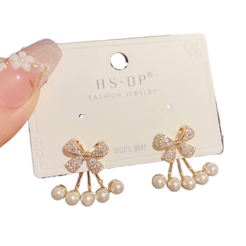 Lightweight Flower Detail Pearl Earrings with Huggie Profile in Gold for Daily Wear and Elegant Styling - Image 3