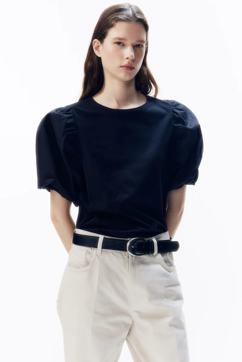 اتش اند ام بلوزة بأكمام واسعة