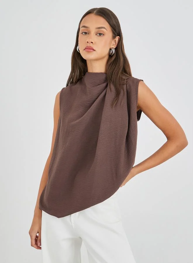 Styli Styli Solid Asymmetric Neck Sleeveless Top