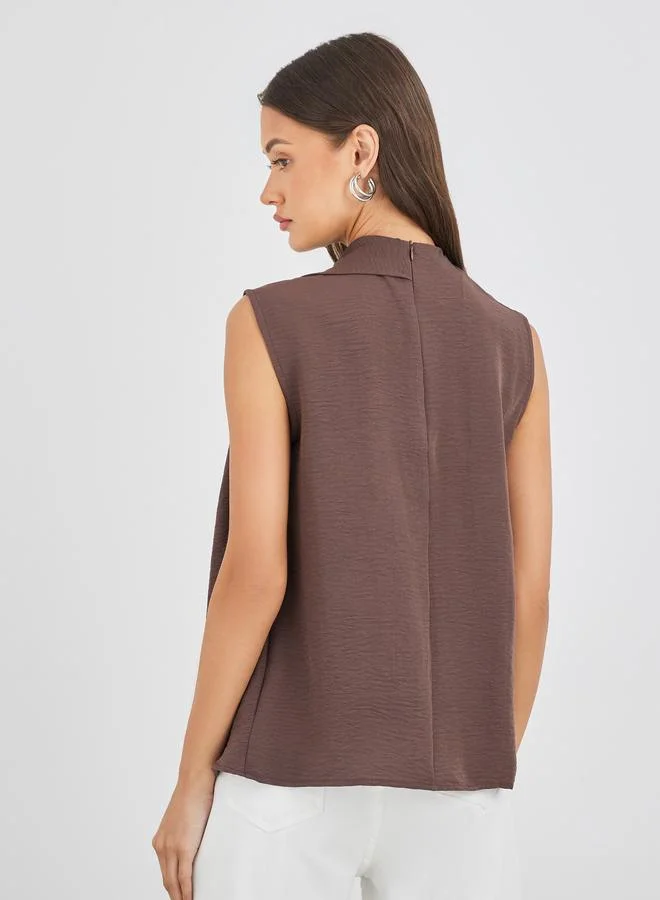 Styli Styli Solid Asymmetric Neck Sleeveless Top