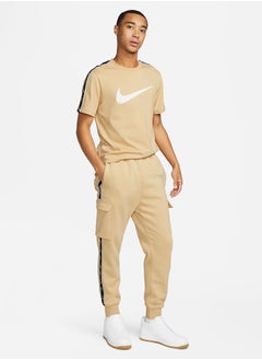Nike M Nsw Repeat Sw Ss Tee  - Image 3