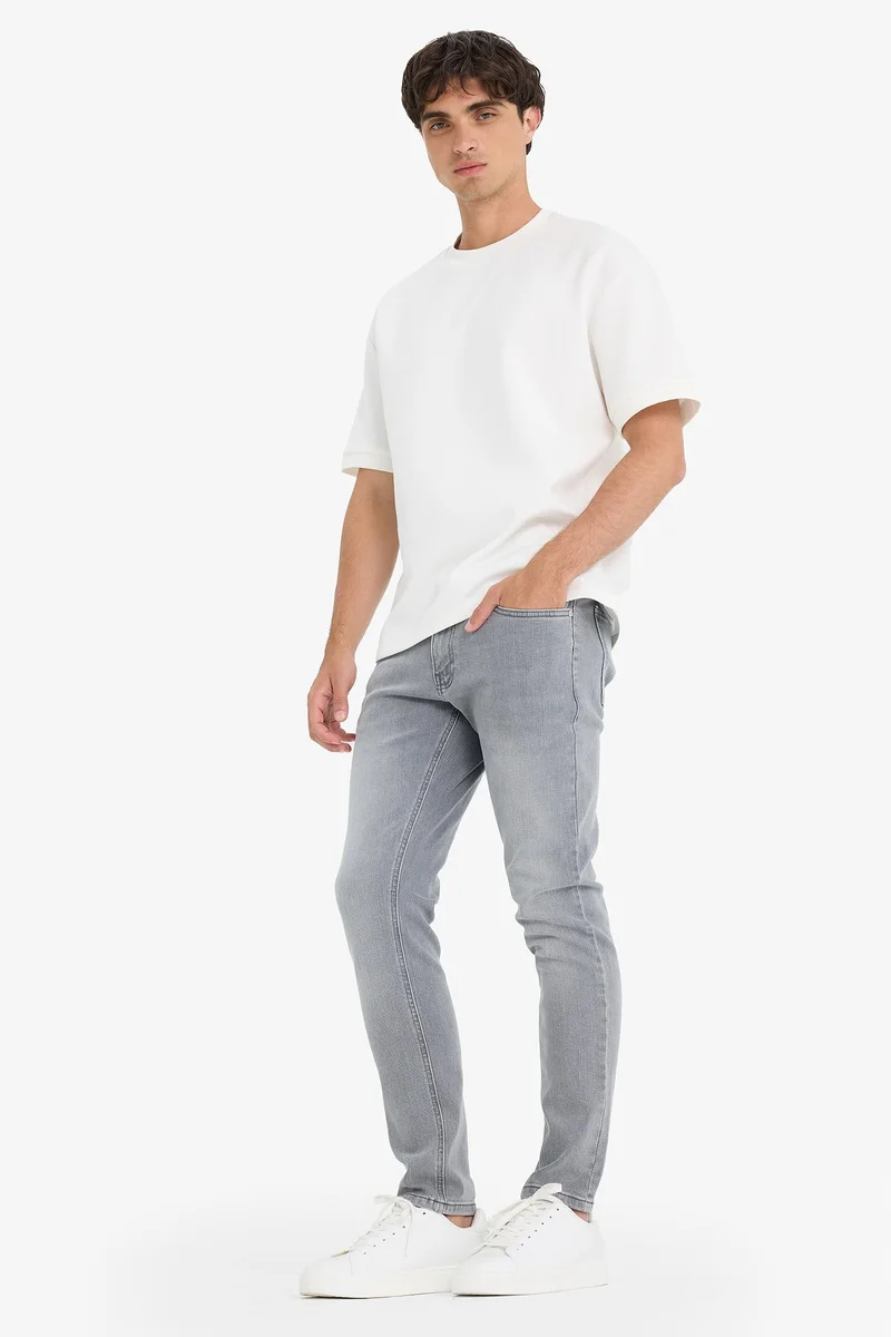 Defacto  Pedro Slim Fit Regular Waist Skinny Leg Jeans for Men | Best Price UAE
