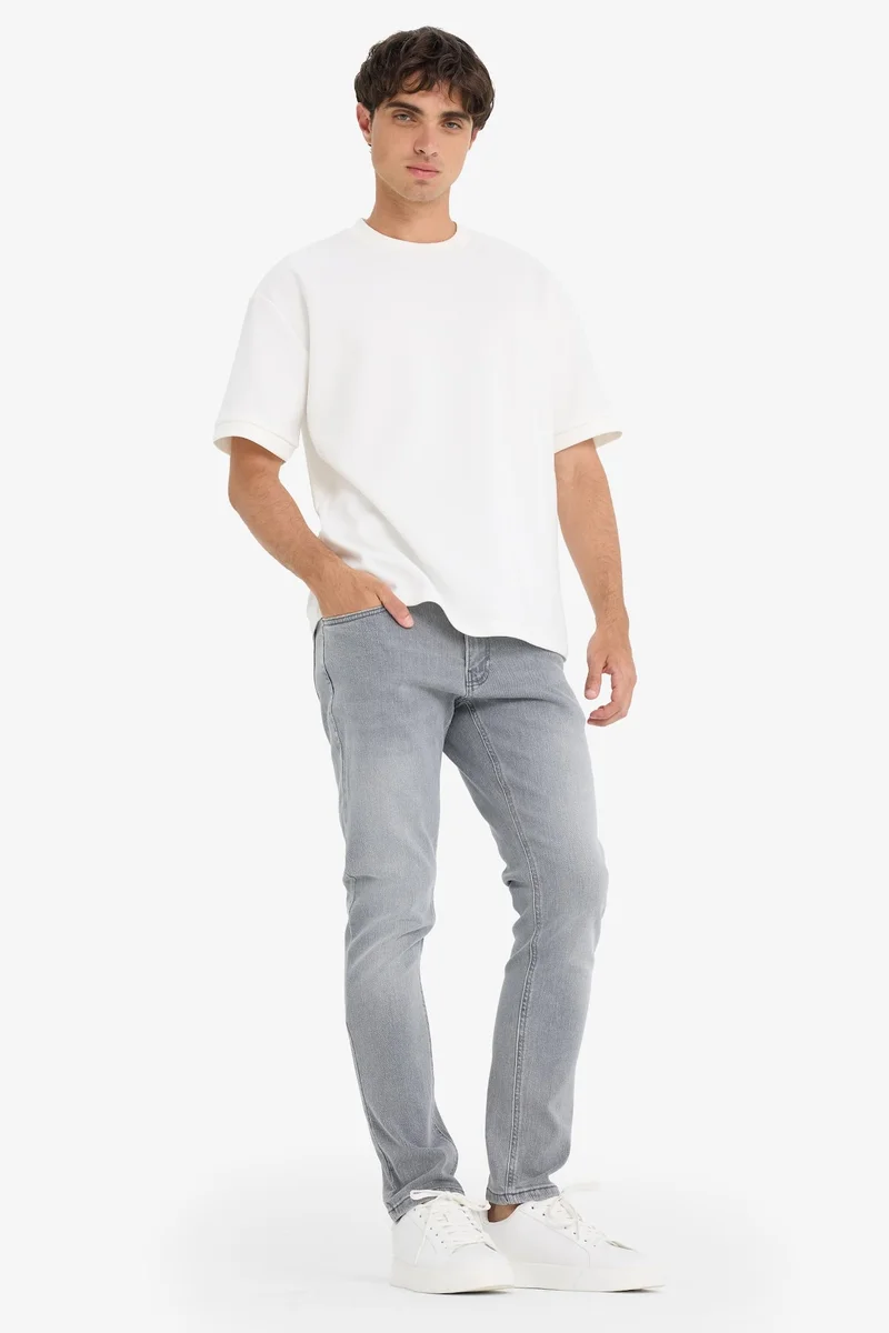 Pedro Slim Fit Regular Waist Skinny Leg Jeans