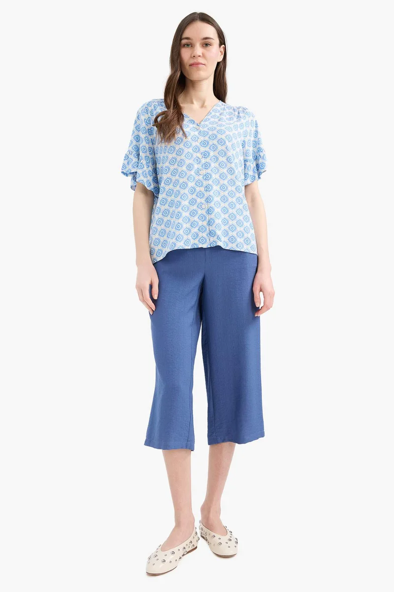 ديفاكتو Crop Fit Capri Pants