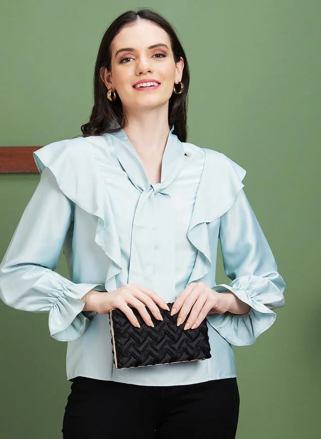 جلو باص بلوزة جلوبس ساتان بربطة عنق وتفاصيل كشكش