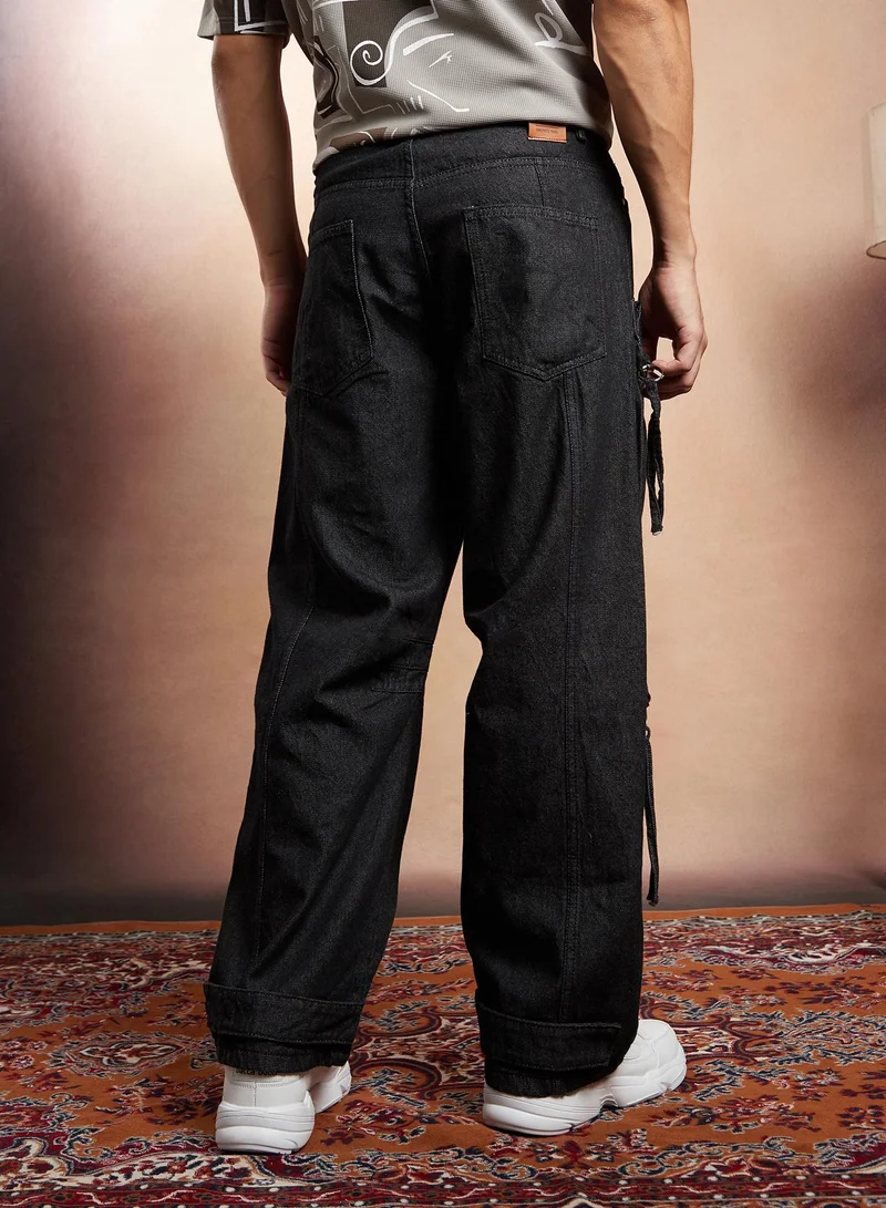 Campus Sutra Campus Sutra Men's Charcoal Black Baggy Utility Denim Jeans For Casual Wear | Mid-Rise | Relaxed Fit | Button Closure | Denim Jeans Crafted With Comfort Fit For Everyday Wear