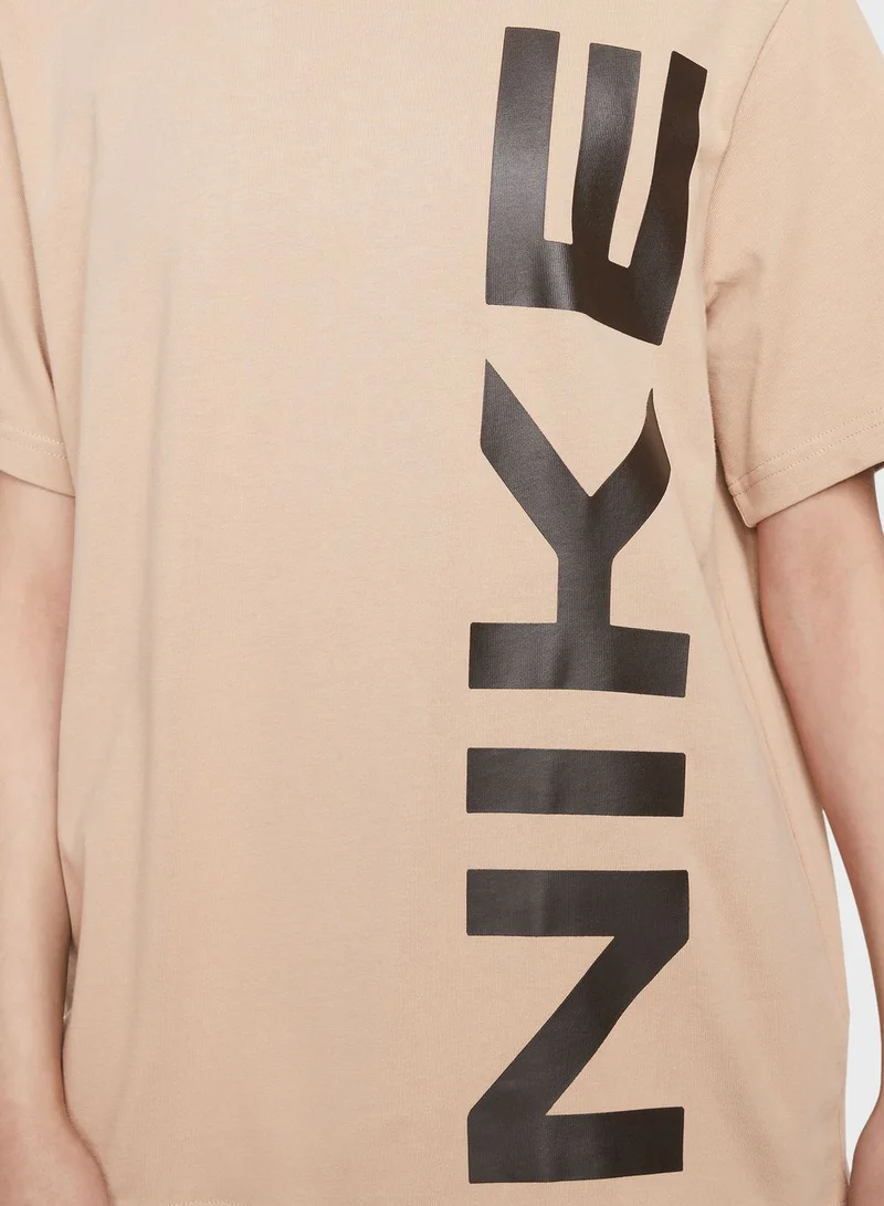 Nike Essential T-Shirt