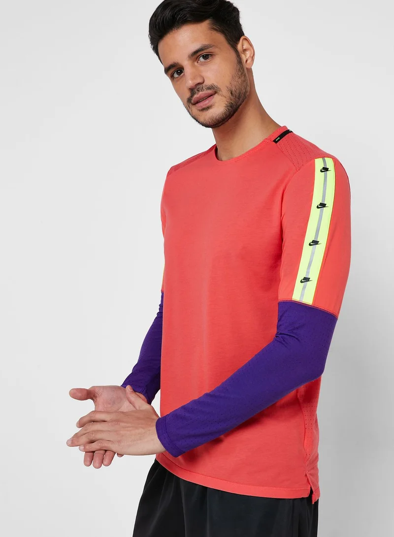 Nike Wild Run T-Shirt