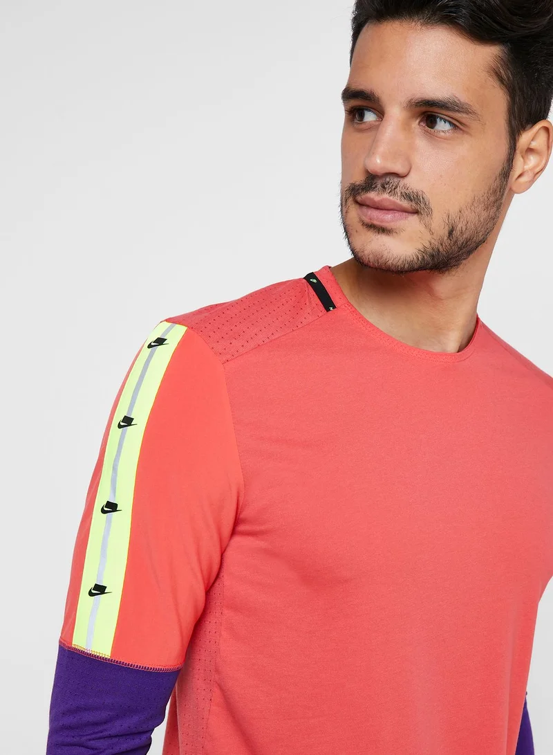 Nike Wild Run T-Shirt