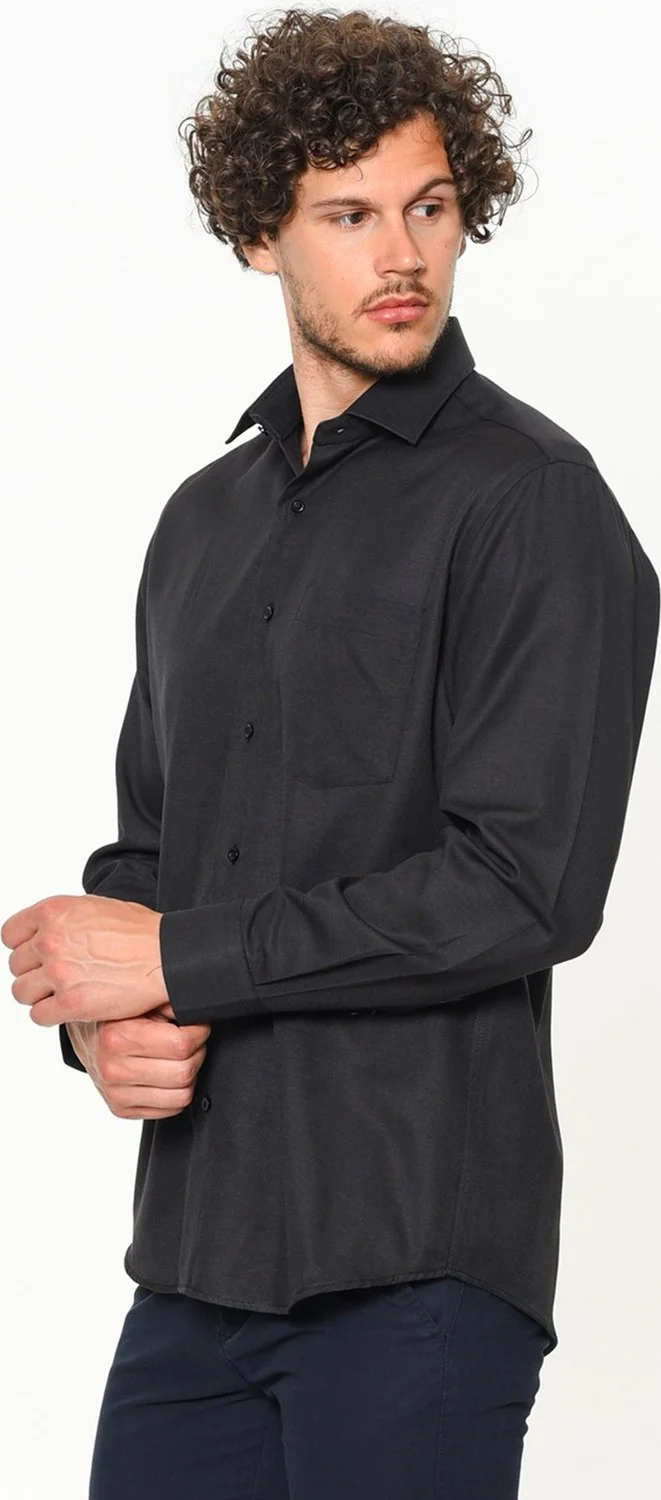 فاريتا Men's Black Classic Cut Straight Pocket Long Sleeve Shirt