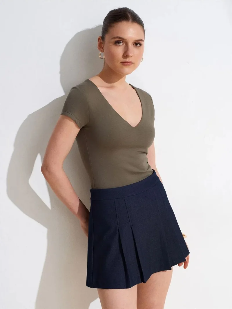 ديلفين Dilvin Slim Fit V-Neck Knit Blouse