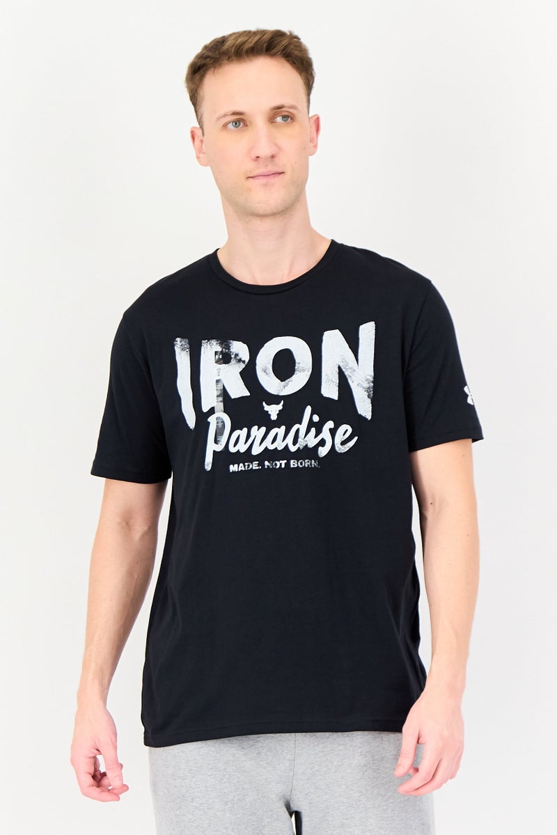 UNDER ARMOUR تي شيرت رياضي للرجال بأكمام قصيرة مناسب في الهواء الطلق، أسود - Image 1