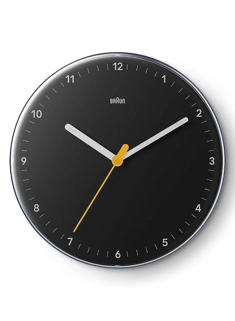 براون ساعة حائط براون كلاسيك أنالوج بحركة كوارتز صامتة، سهلة القراءة، قطر 23 سم باللون الأسود، موديل BC26B