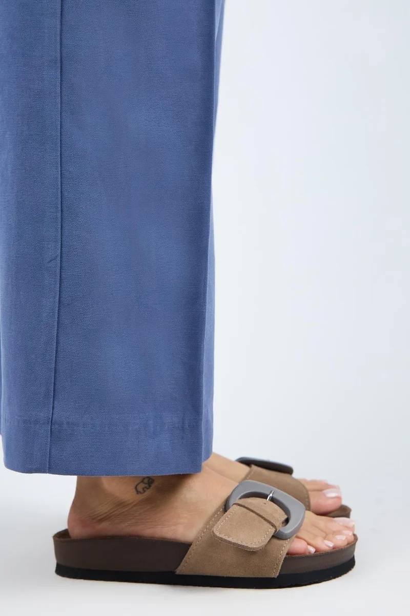 مانجيرو شبشب مانيجيرو (ألاندرا 2) نسائي من الجلد الطبيعي مع مشبك واحد من فرو المنك