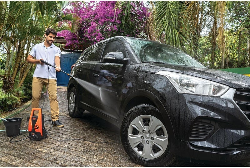 بلاك اند ديكر غسالة ضغط BLACK+DECKER، قوة 1400 واط، ضغط أقصى 1512 رطل لكل بوصة مربعة (105 بار)، خفيفة الوزن، تعمل بنظام التشغيل الذاتي، تتضمن ملحقات، تصميم أنيق، صديقة للبيئة، ل��ن أرجواني/أسود - PW1450TD-B5 - Image 5