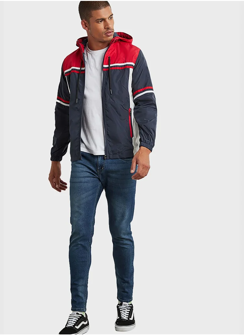 Campus Sutra Men Colourblocked Hooded Jacket