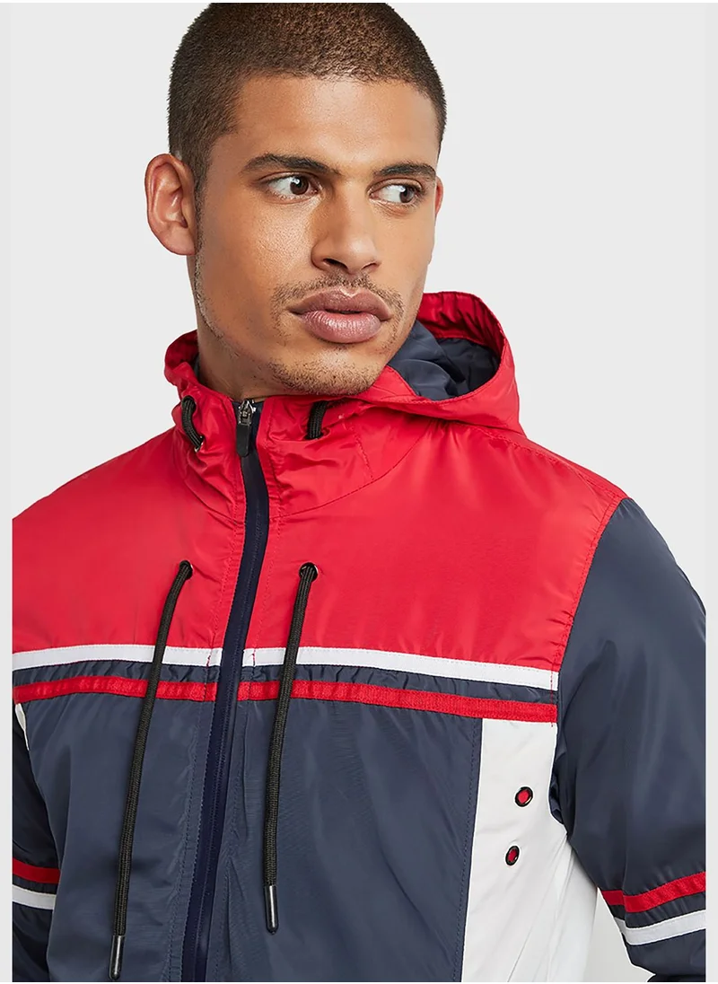 Campus Sutra Men Colourblocked Hooded Jacket