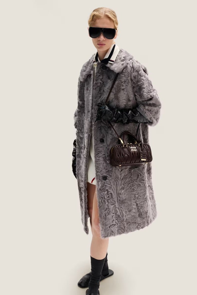 Miu Miu Fashionable women's leather handbag, single-shoulder bag  - Image 4