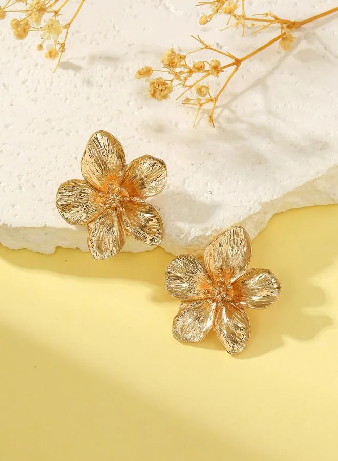 تايك تو أقراط مسمارية ذهبية على شكل زهرة