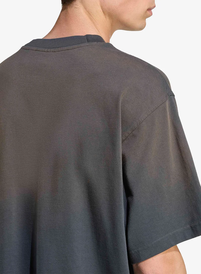 اديداس اوريجينالز Varsity Graphic T-Shirt
